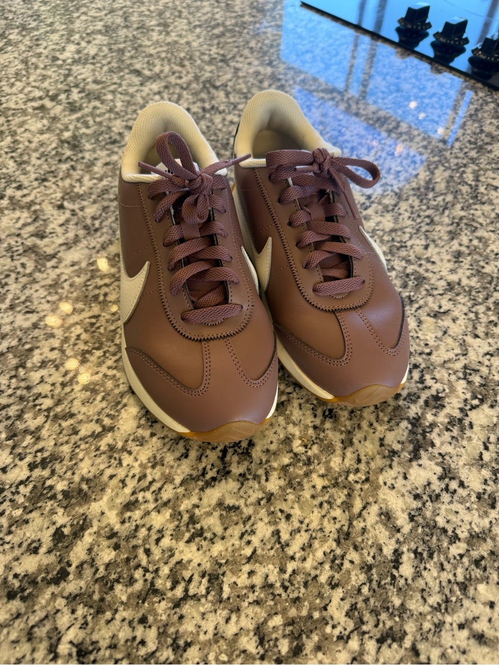 Nike women’s size 7 pacific mauve sneaker